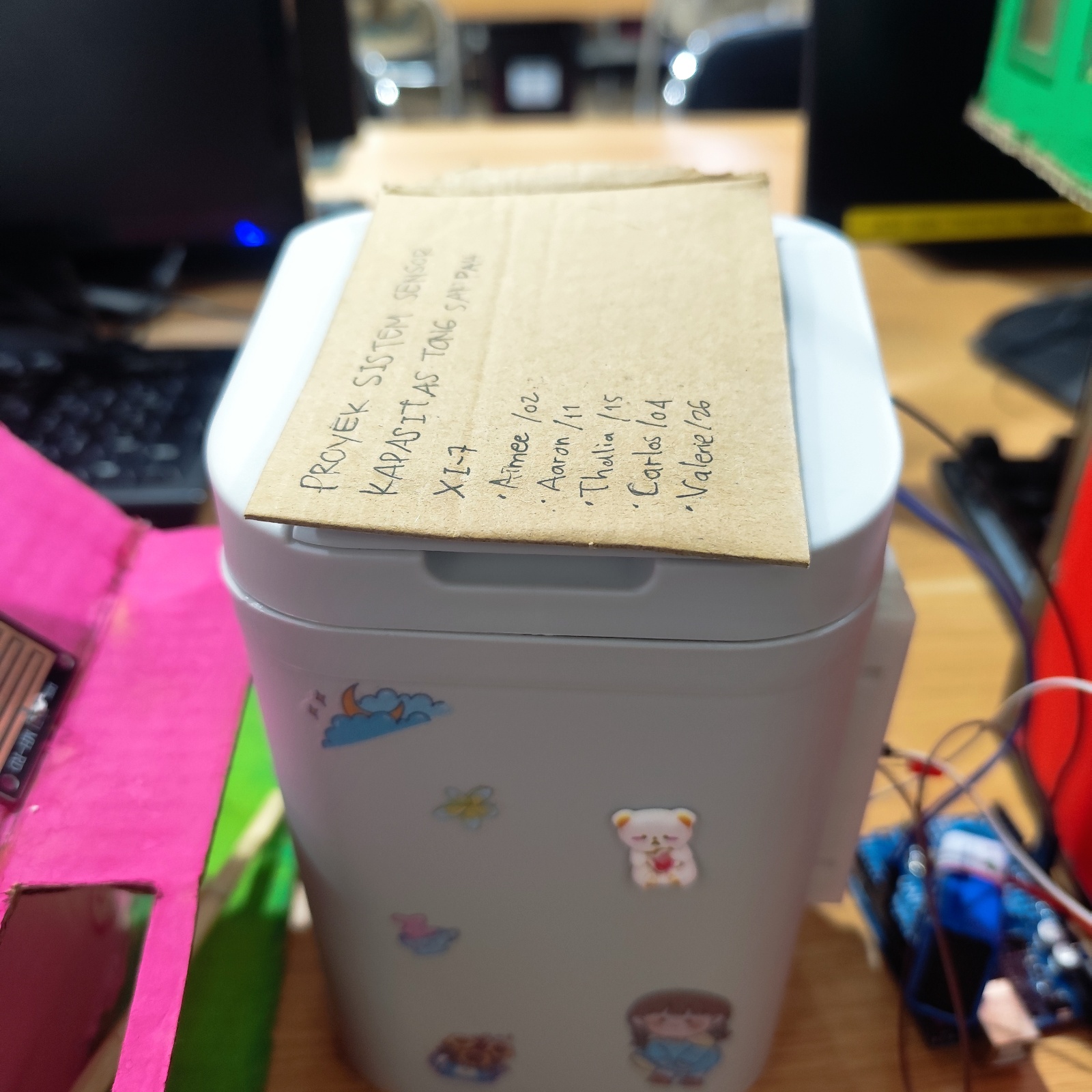 Tong Sampah Otomatis